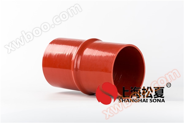 红色橡胶接头