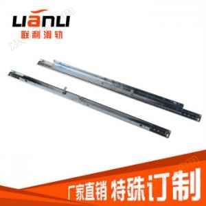 Scivoli pesanti per la tavola da pranzo in mostra completa