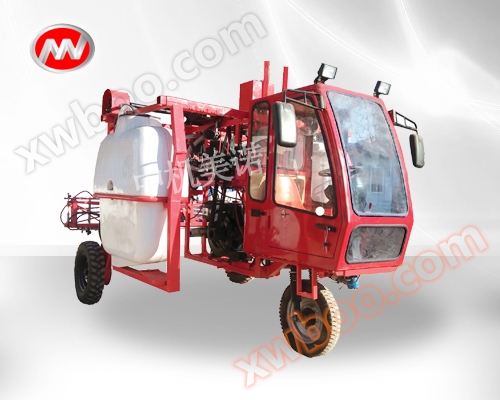 3930 Spruzzatrice ad alta barra a guida autonoma