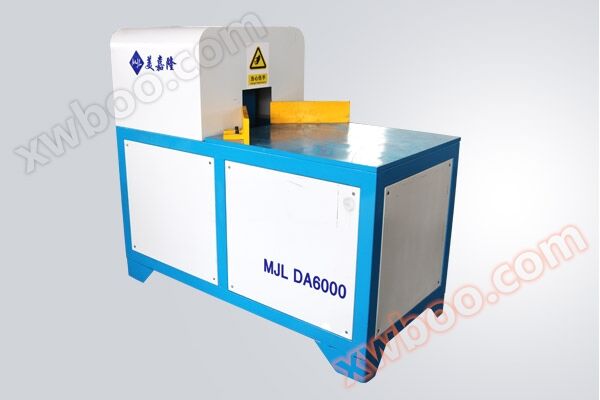 Fully automatic tray chamfering machine