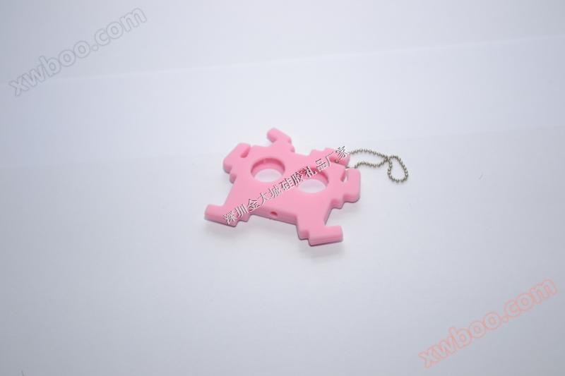 Čtyřúhelníkový rozbočovač datových kabelů