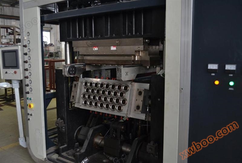 Advantages of flipping molds