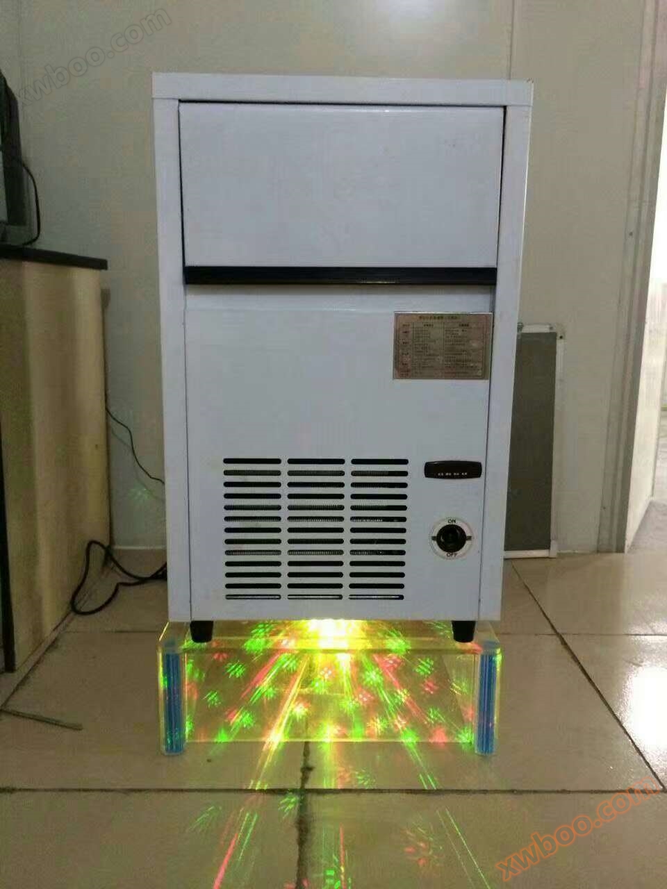 mashine ndogo ya barafu