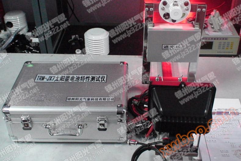 Tester voor de kenmerken van zonnecellen van het type TRM-JX7