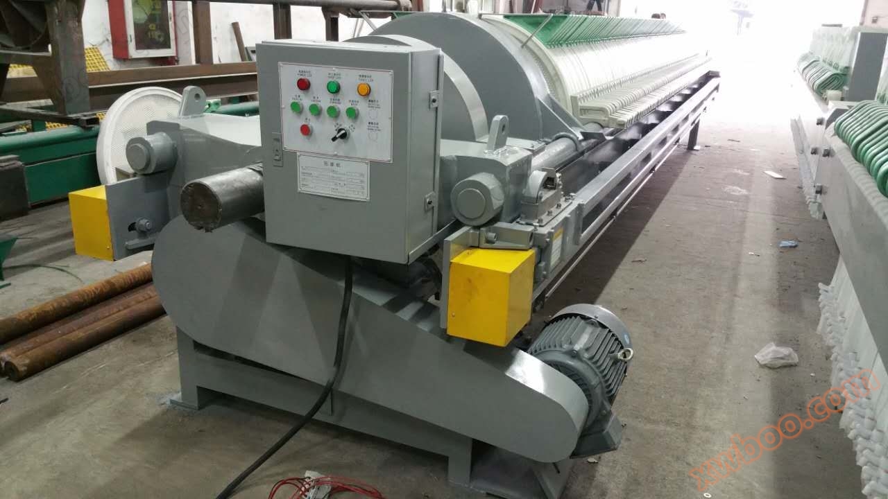 Machine hydraulique à plaques rondes modèle 1000